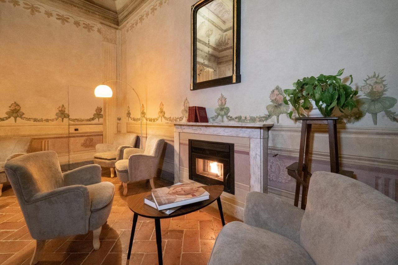 Delcorto Suites Montepulciano Stazione Eksteriør billede