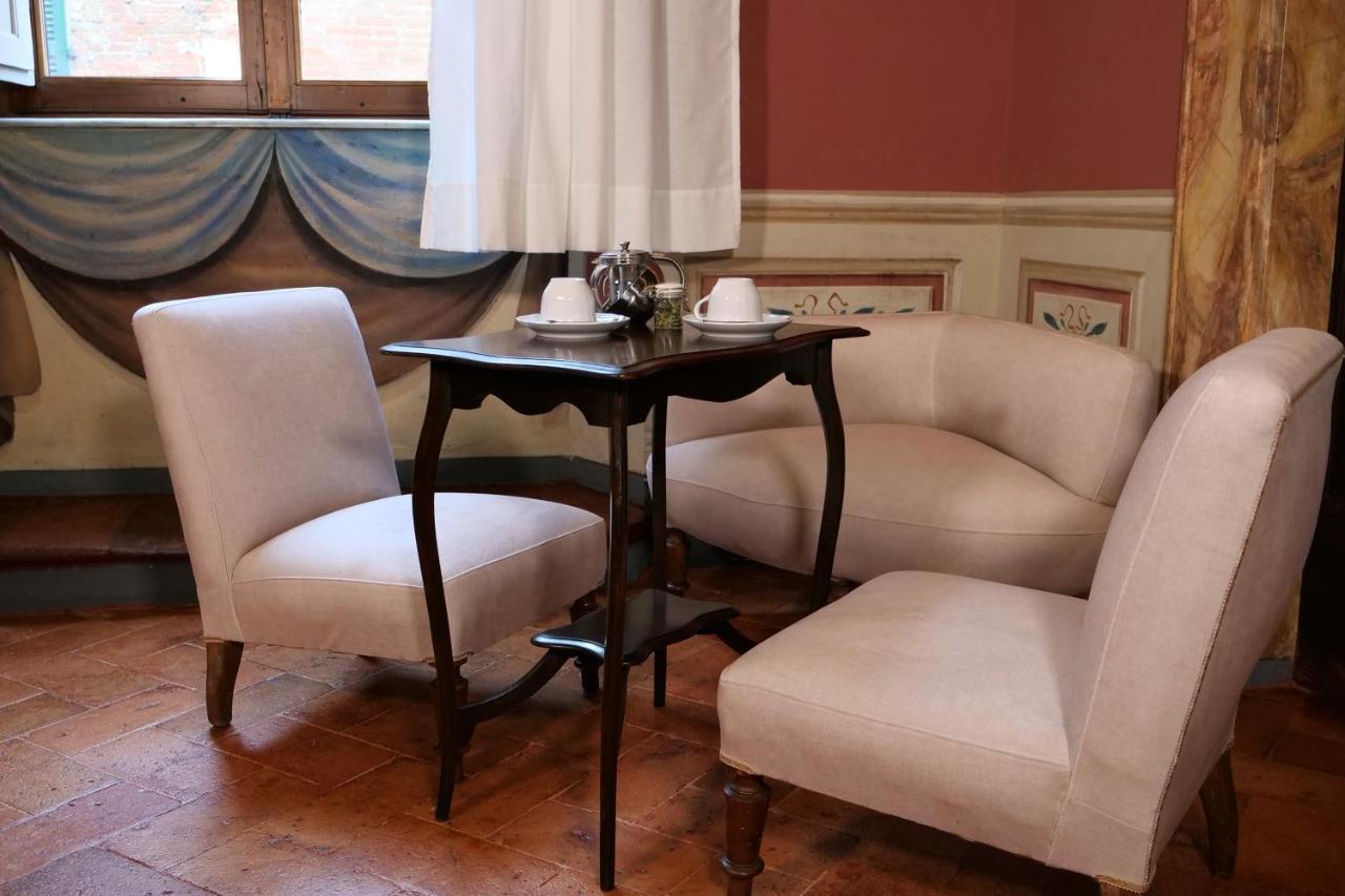 Delcorto Suites Montepulciano Stazione Eksteriør billede