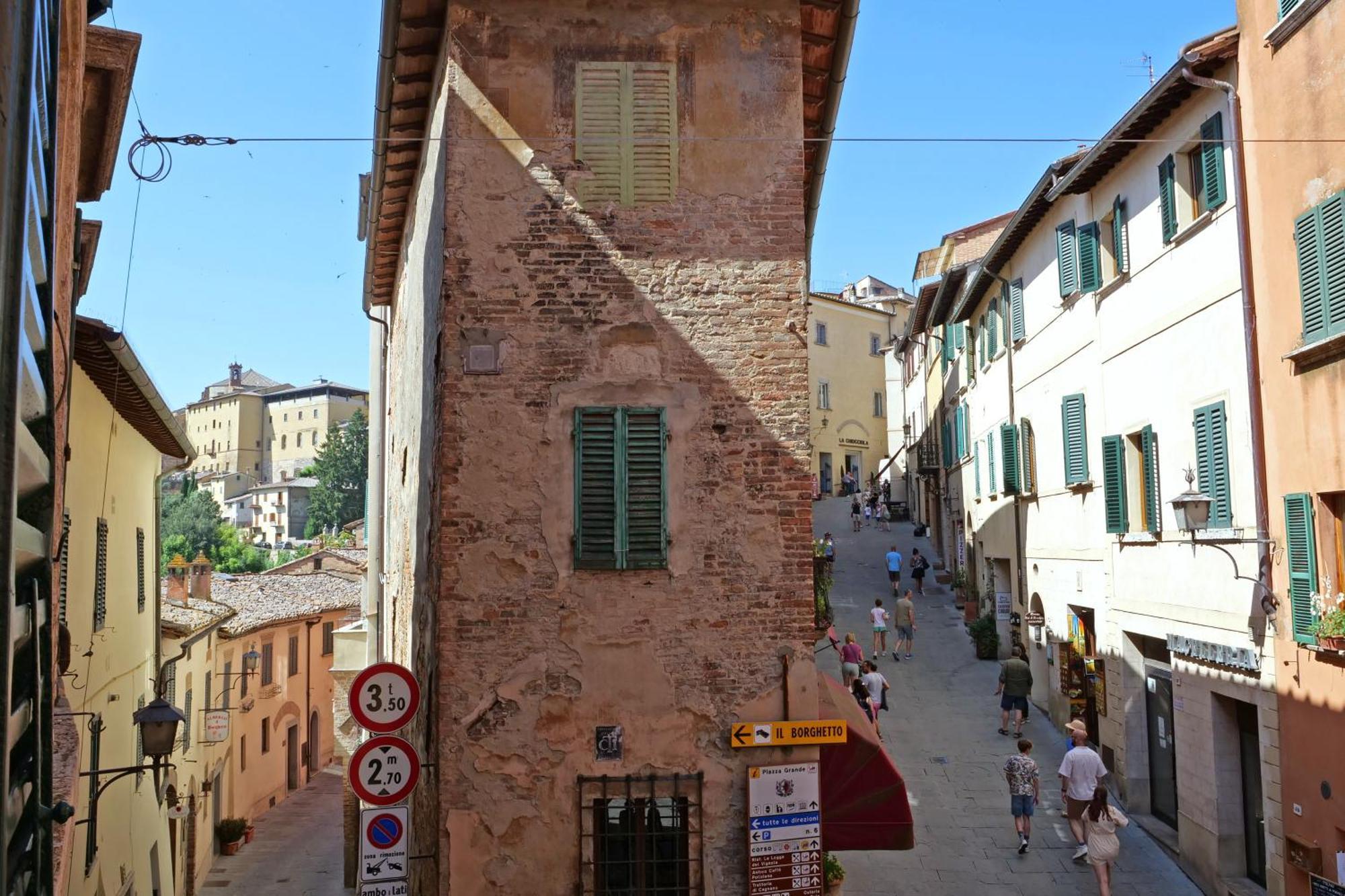 Delcorto Suites Montepulciano Stazione Eksteriør billede