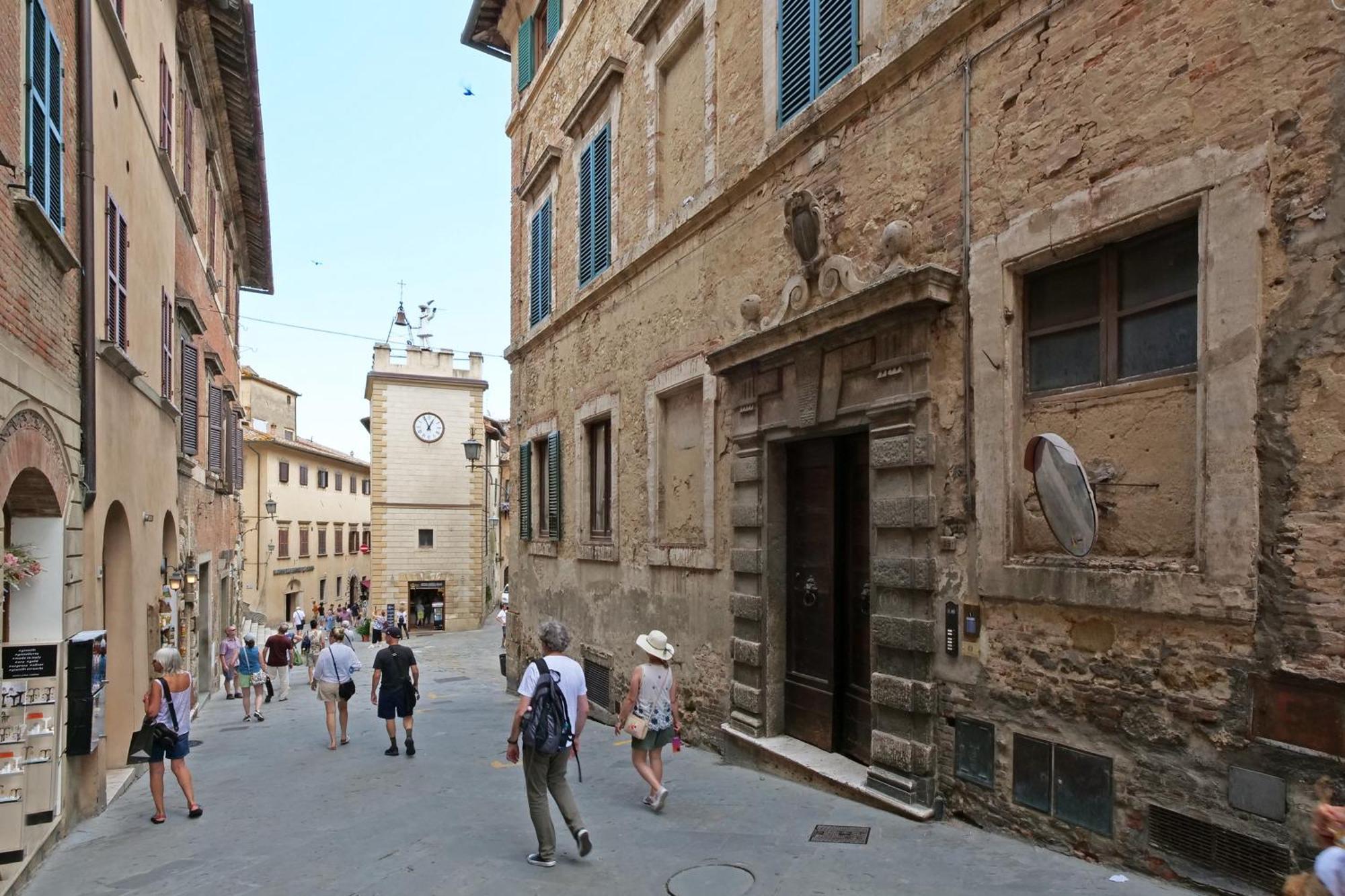 Delcorto Suites Montepulciano Stazione Eksteriør billede